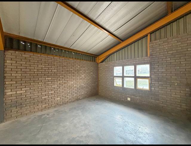 136M² WAREHOUSE TO LET IN HALFWAY HOUSE